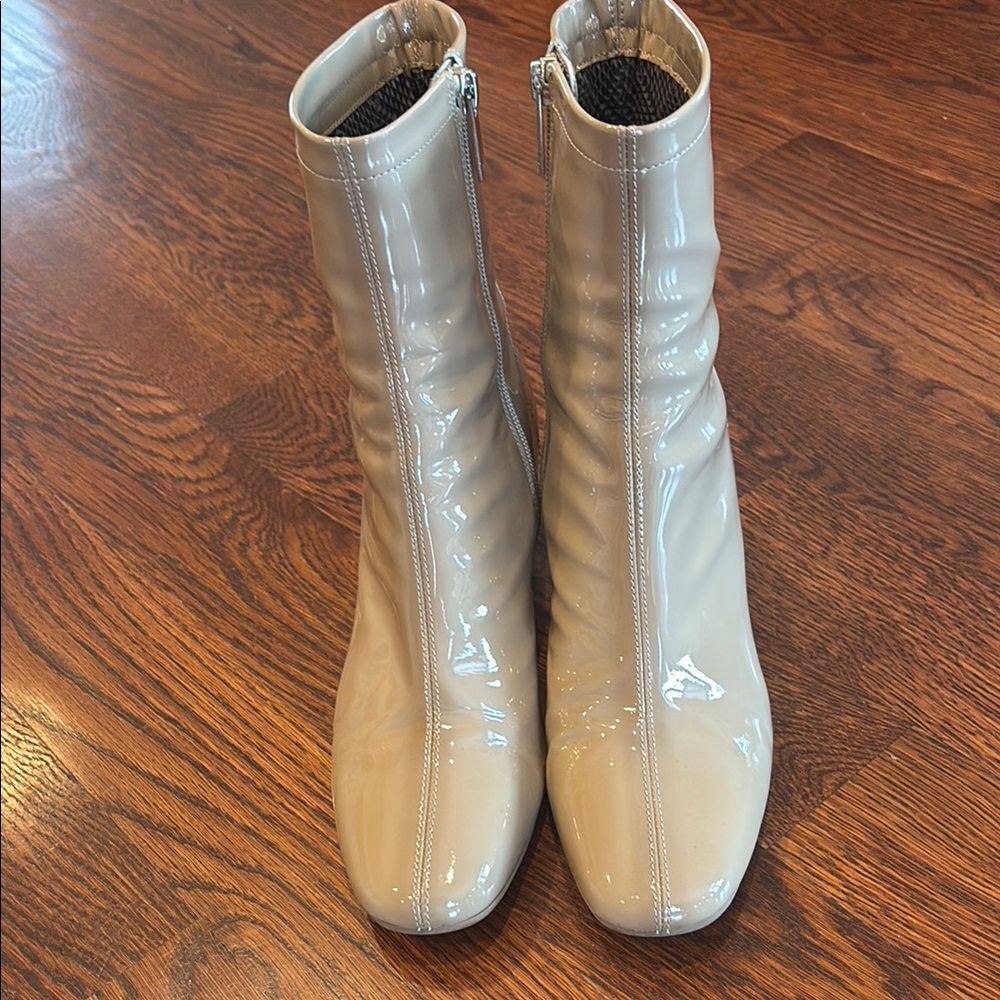 Aquatalia Cream Ankle Booties with Chunky Heel